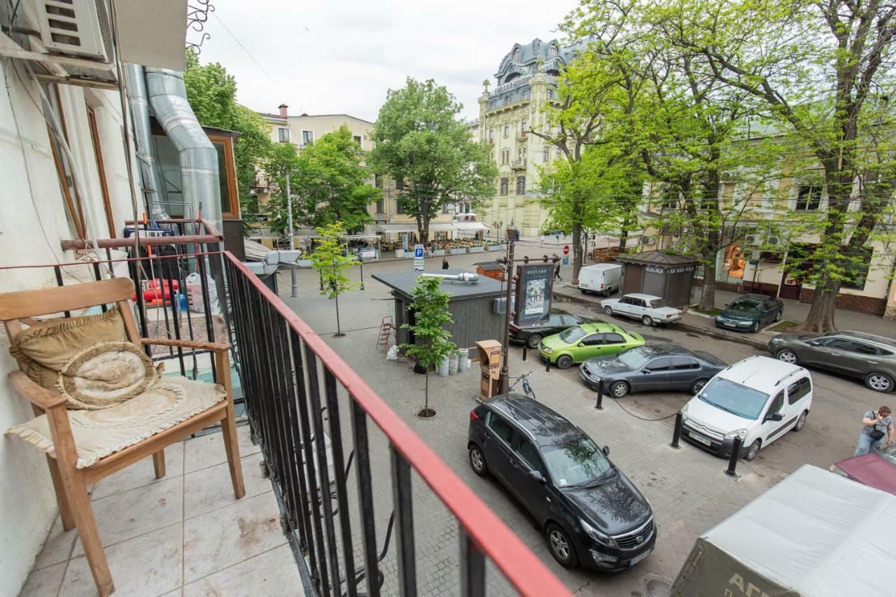 Quartira S Balconom Na Deribasovskuu Apartment Oldenburg Bagian luar foto